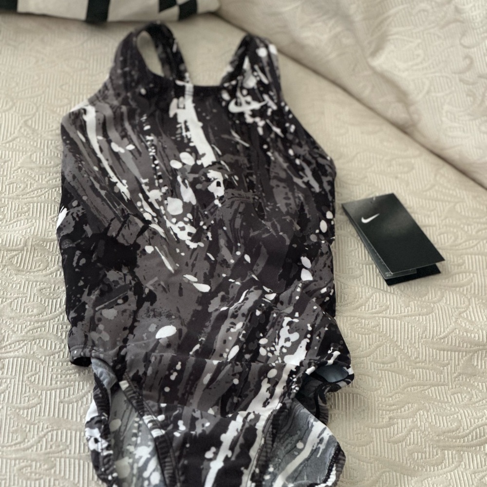 Girls swimwear